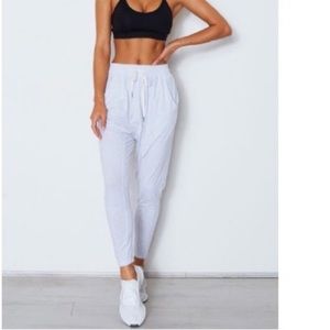 Sarah’s Day x WFB Drop it like it’s crotch pants - gray x-small